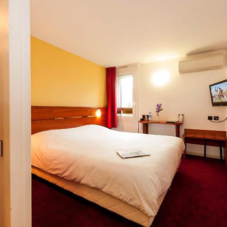 Brit Hotel Agen - L'Aquitaine Le Passage  Екстер'єр фото